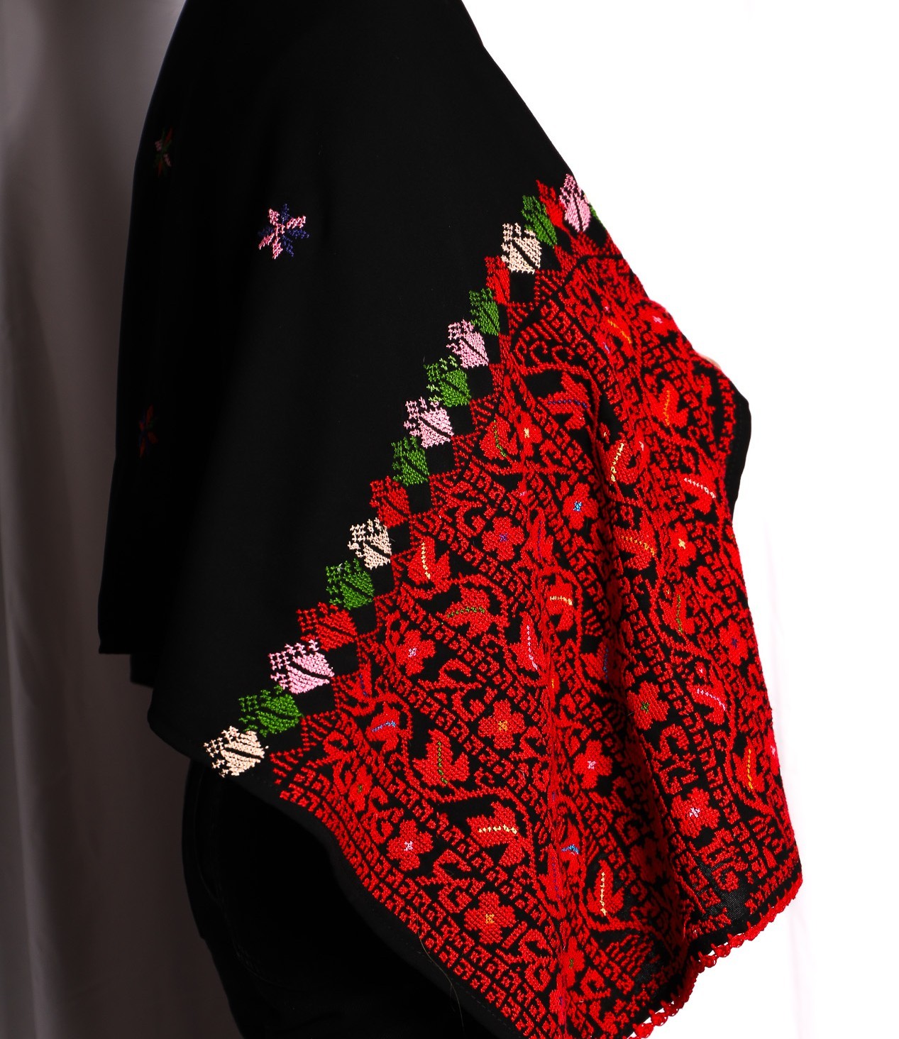 Palestinian Hand-Embroidered Shawl with Fiery Red Botanical Design – Bold Heritage Elegance