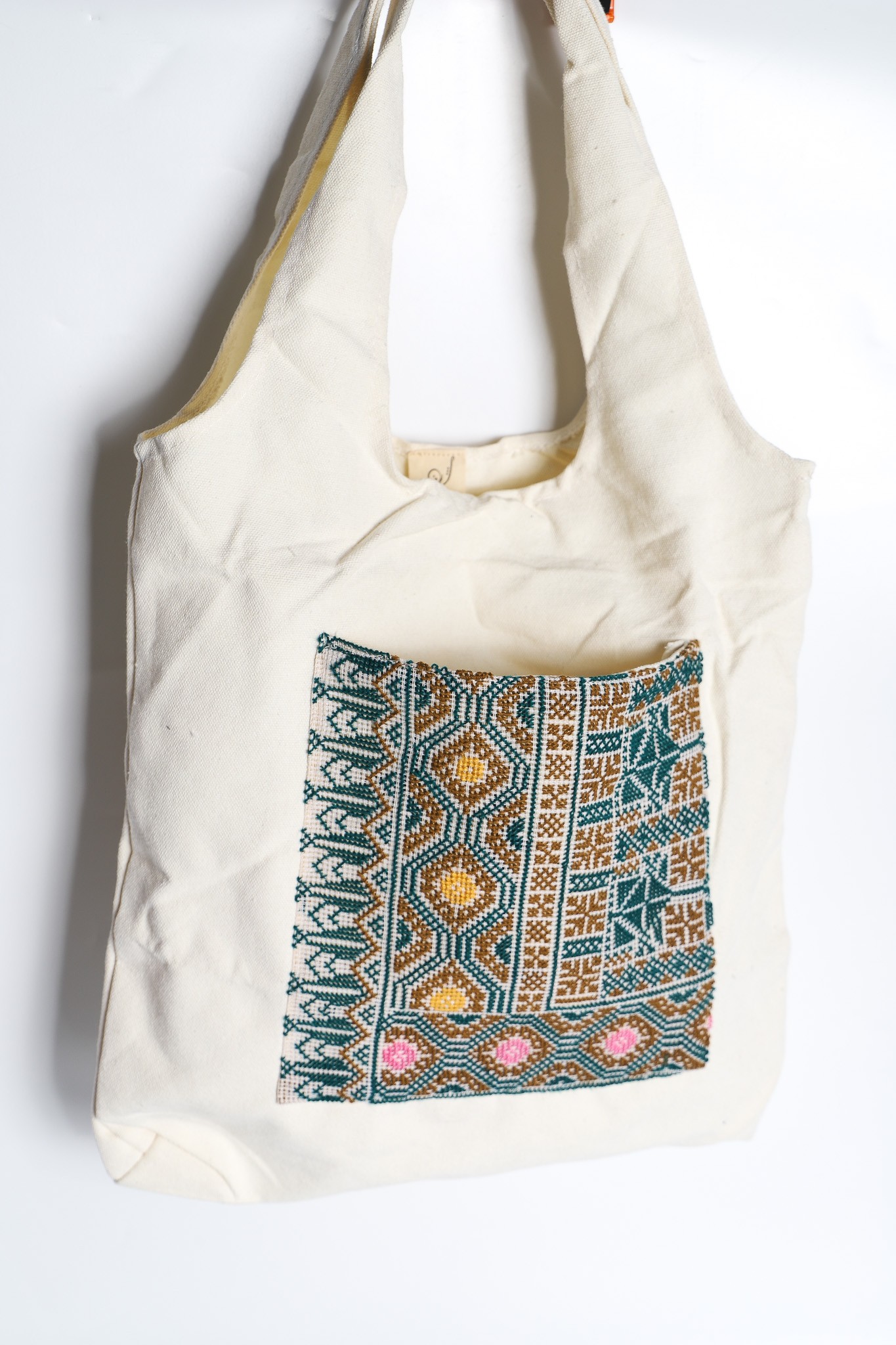 The Artisan’s Touch – A Tote That Speaks Heritage