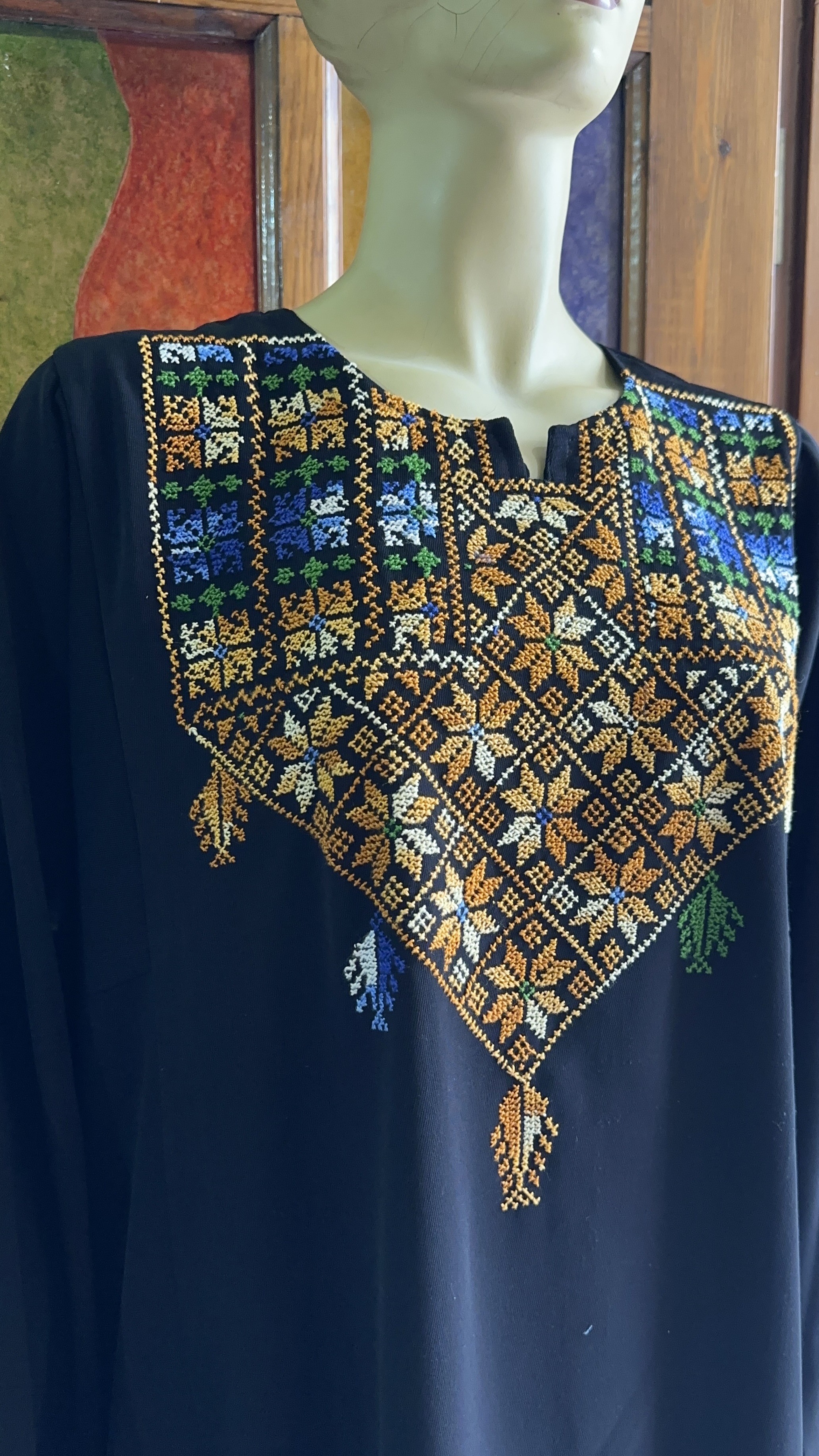 Hand-Embroidered Palestinian Dress – A Timeless Piece for Henna Nights & Traditional Celebrations