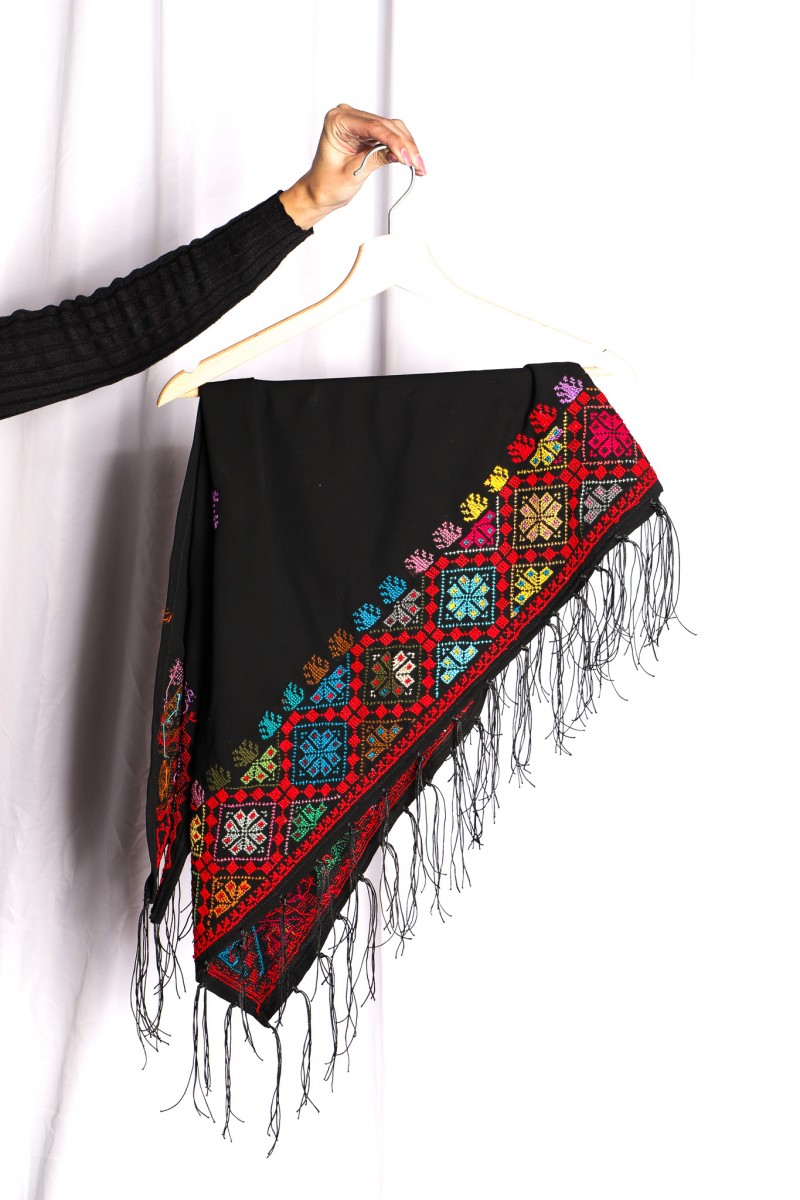 Luxury Hand-Embroidered Shawl – A Tapestry of Heritage