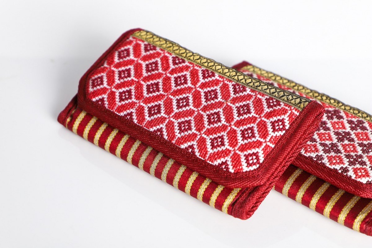 Handmade Embroidered Wallet – Authentic Tatreez from Bethlehem
